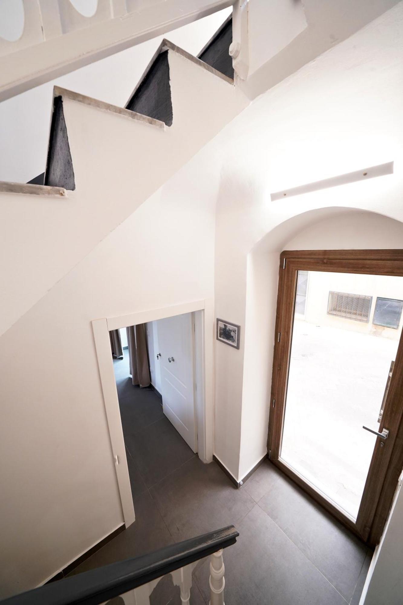 Ducas Rooms And Suite Lascari Exterior photo