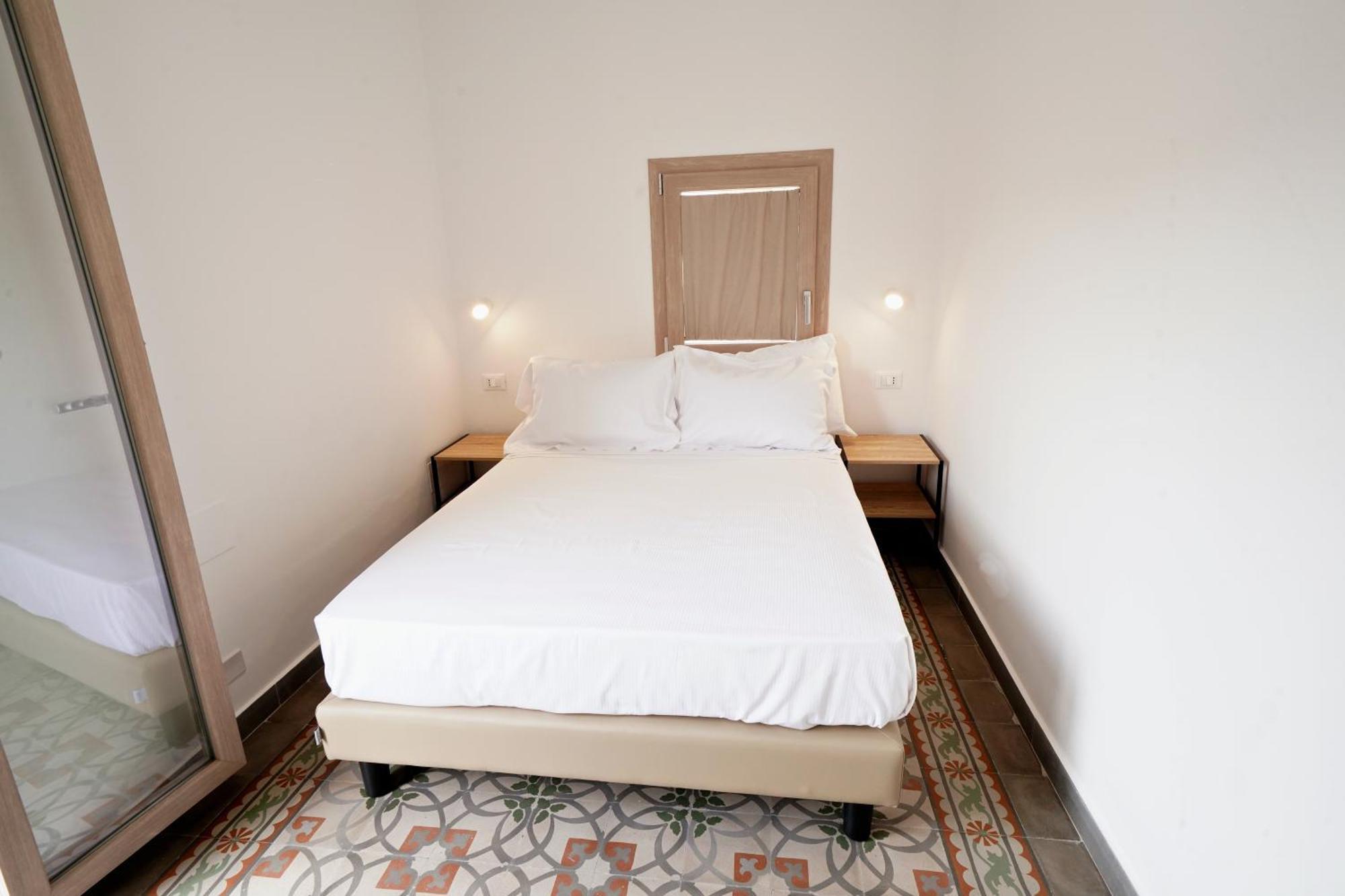 Ducas Rooms And Suite Lascari Exterior photo