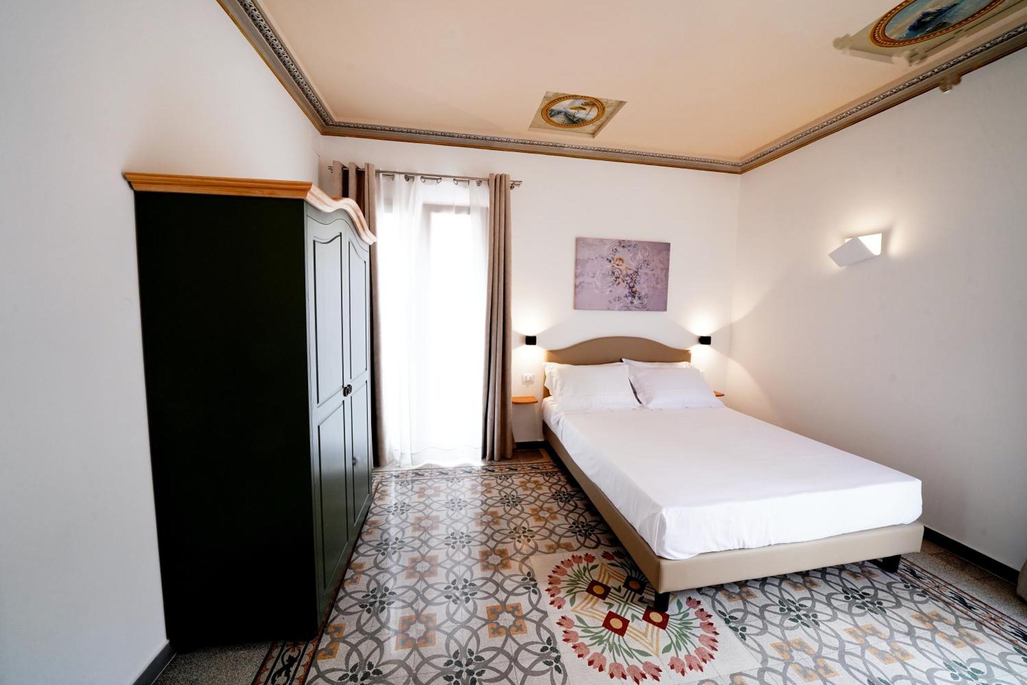 Ducas Rooms And Suite Lascari Exterior photo