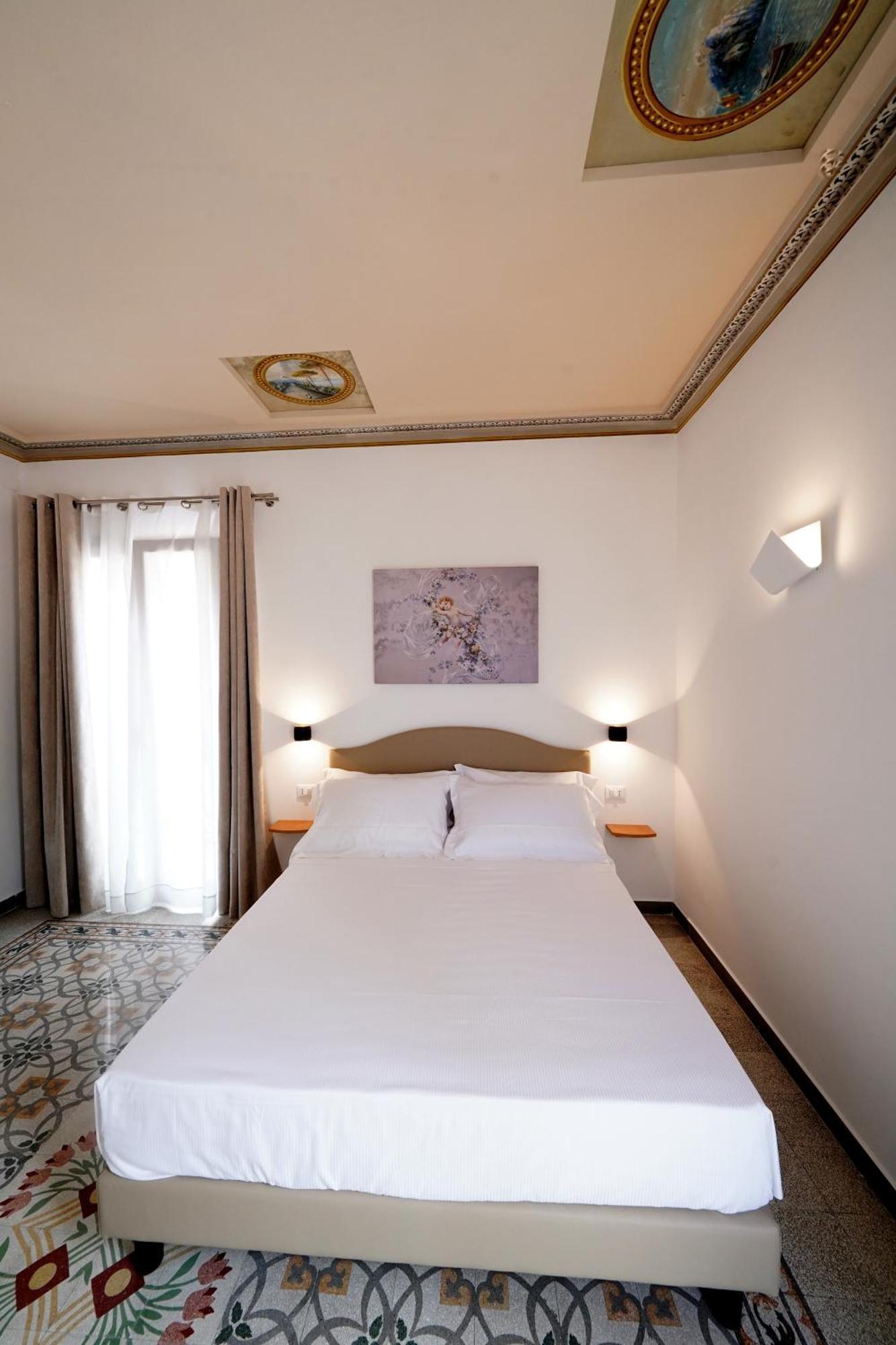 Ducas Rooms And Suite Lascari Exterior photo