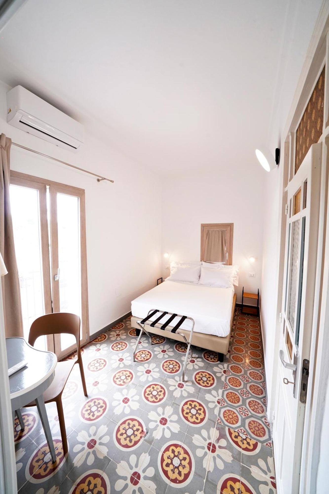 Ducas Rooms And Suite Lascari Exterior photo