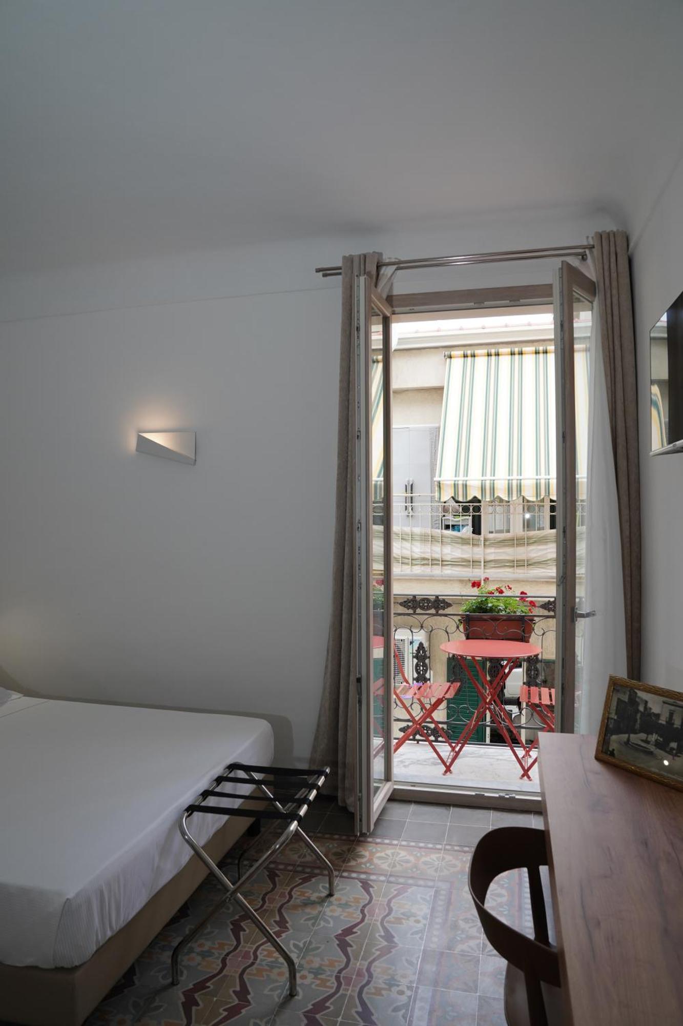 Ducas Rooms And Suite Lascari Exterior photo